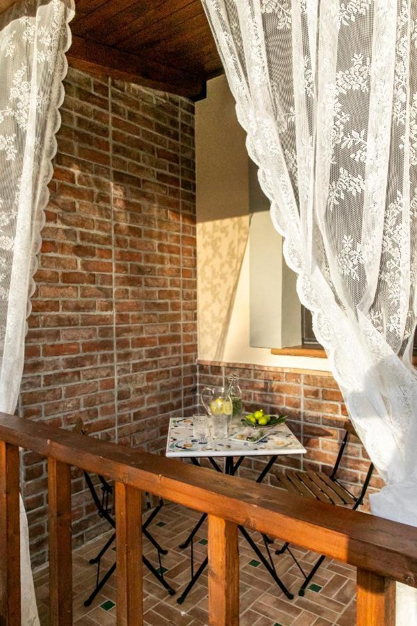 Il Mandorlo Fiorito Bed And Breakfast Ogliastro Cilento Exterior foto